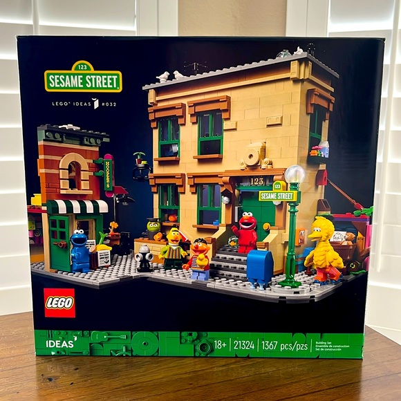 Lego Other - Lego SESAME STREET SET new in box!
